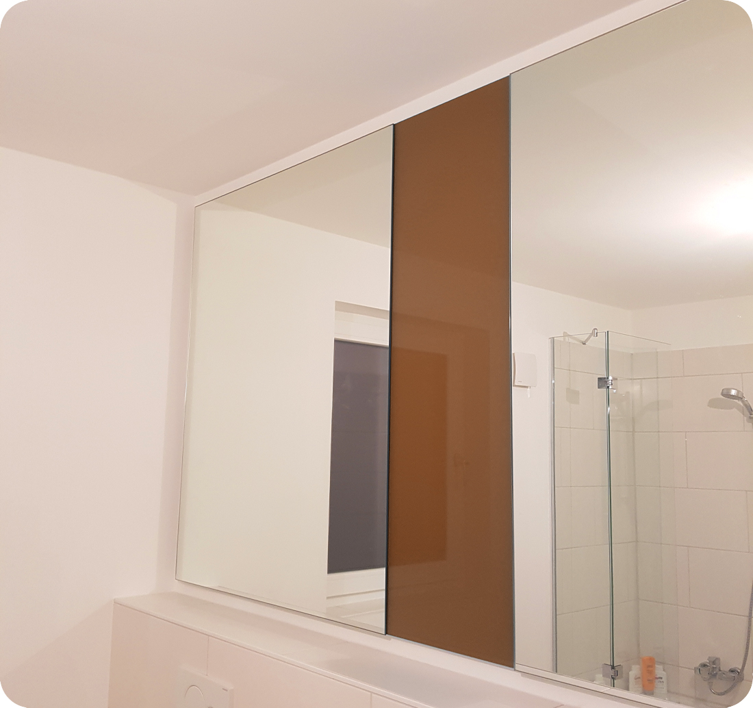 Spiegelzuschnitt-nach-Mass-in-der-Glaserei